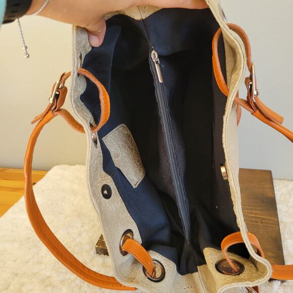 Borse in Pelle Genuine Leather Satchel Crossbody Purse in Cream - Picture 11 of 13